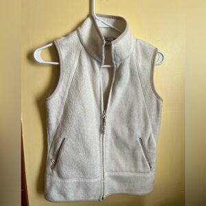 White and tan fuzzy old navy vest size small